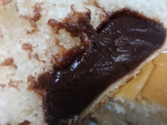 天然酵母パン チョコクリーム【D‐plus】 | 私、食べる人ですが何か？